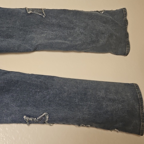 Star Embellished Blue Jeans - Picture 8 of 9